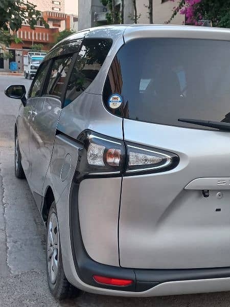 Toyota Sienta 2019 14