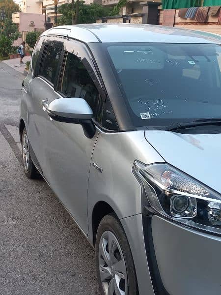 Toyota Sienta 2019 16