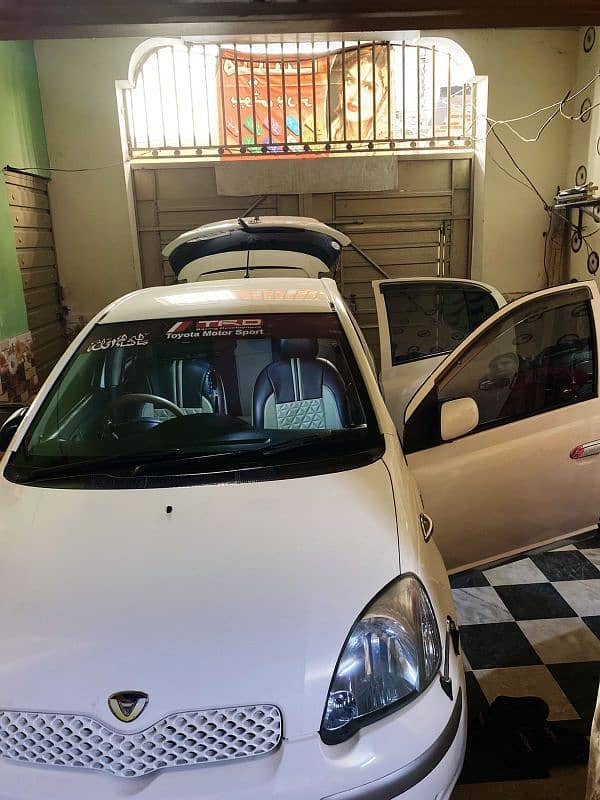 Toyota Vitz 2004 3