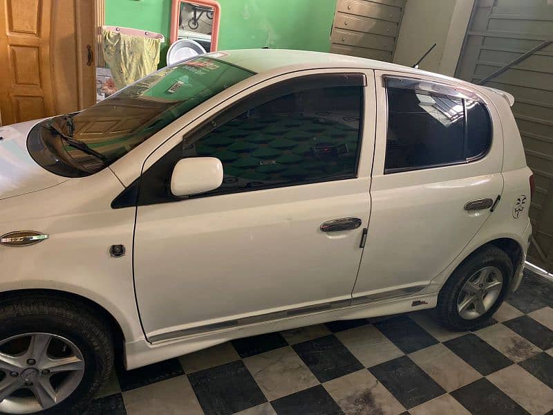 Toyota Vitz 2004 6