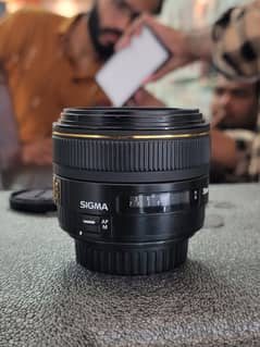 Sigma 30mm 1.4