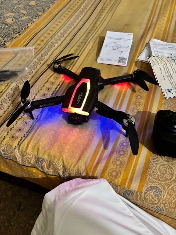 new drone only 5 times used a good  battery 1