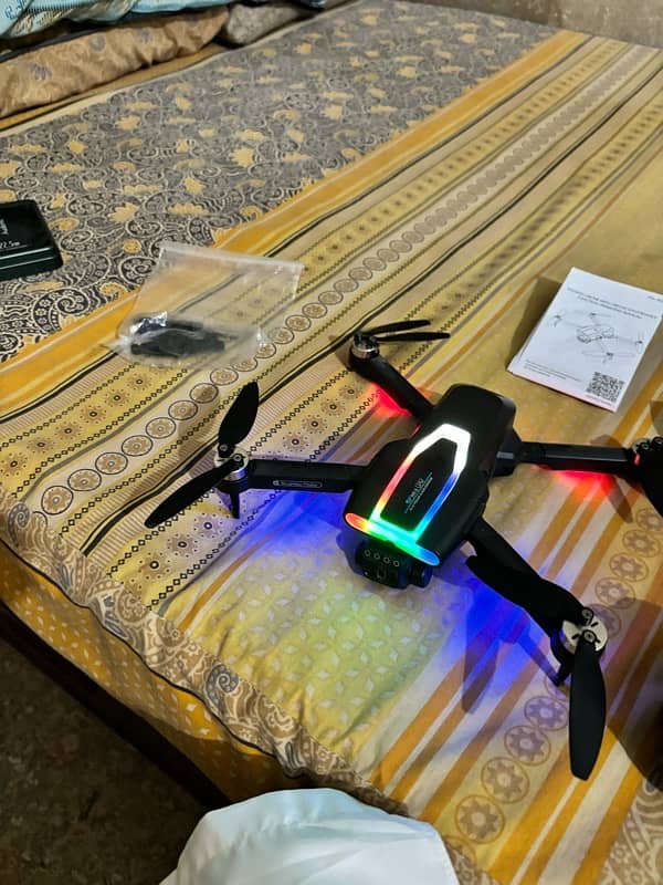 new drone only 5 times used a good  battery 3