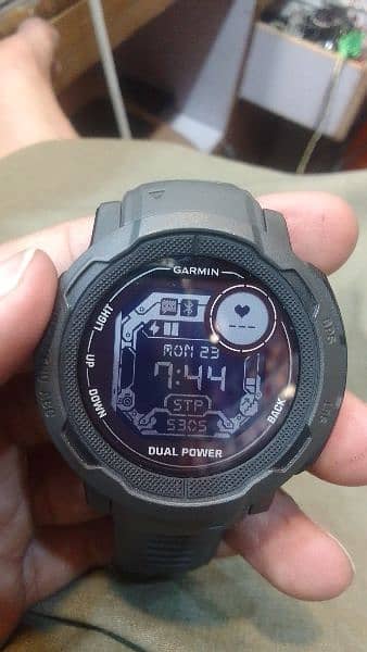 Garmin Instinct 2 Solar in mint condition 50% off than online 4