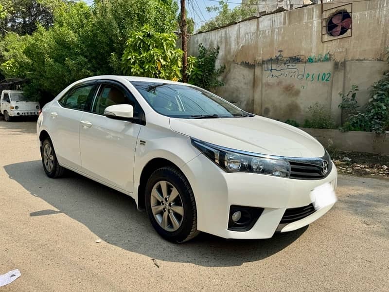 Toyota Corolla Altis 2016 1