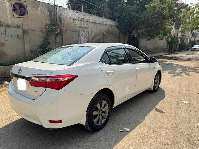 Toyota Corolla Altis 2016 3