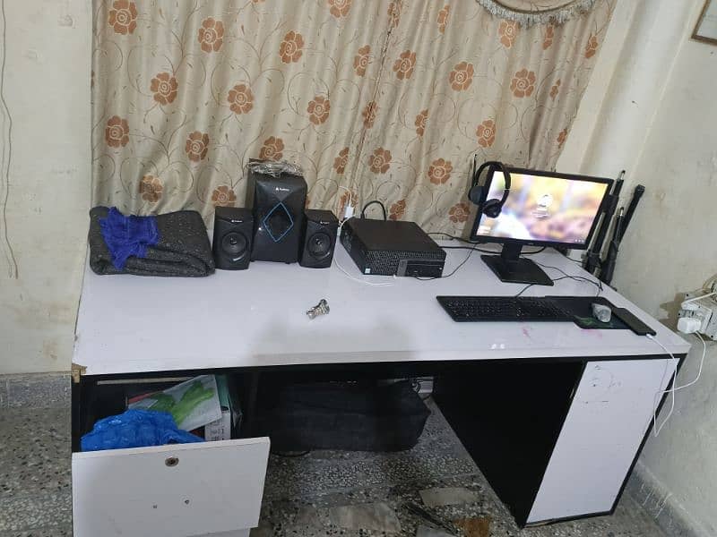 Large Size office or Computer Table for Sale 5