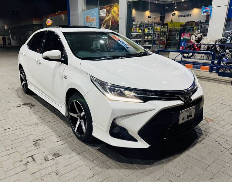 Toyota Altis Grande 2017 3