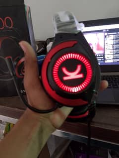 CM700 commander gaming headphone  noise cancelation with base audio