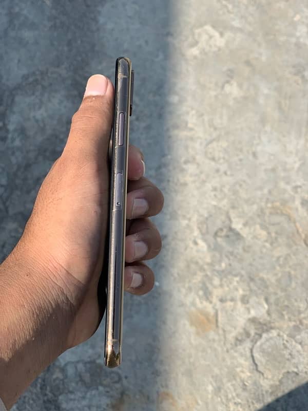 iphone xsmax 256gb golden 3