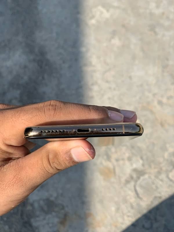 iphone xsmax 256gb golden 5