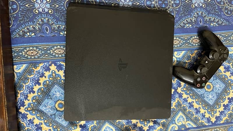 Ps4 Slim 500Gb with 2 original controllers 1