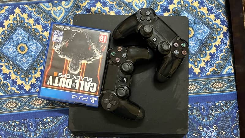 Ps4 Slim 500Gb with 2 original controllers 2