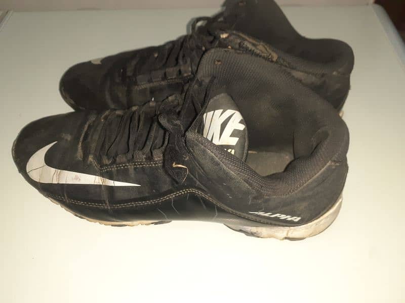 NIKE Black Football Shoes 1