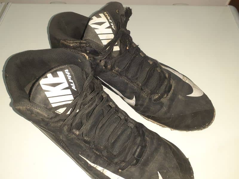 NIKE Black Football Shoes 2