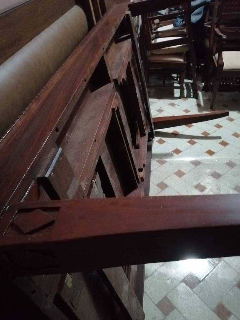 Double extending Dinning table  For Sale 5