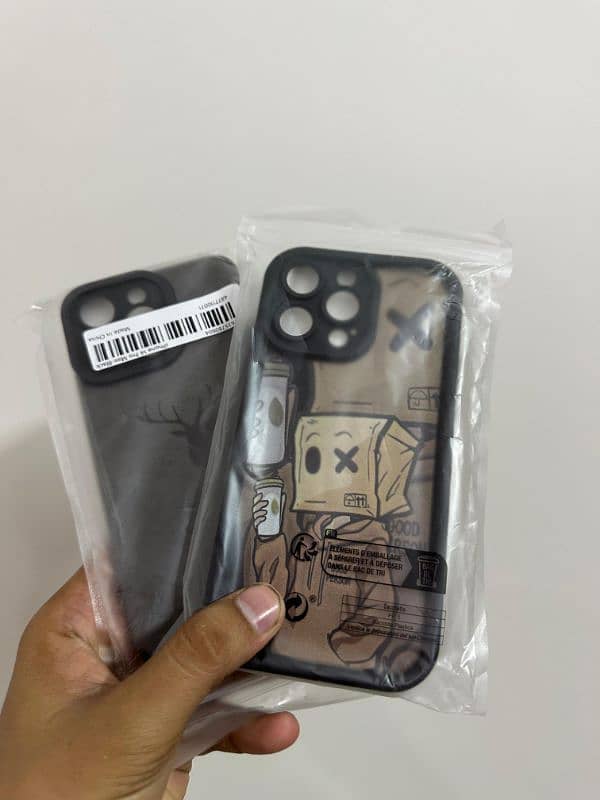 iphone 14 pro max new imported covers ( 2 covers rs. 4000) 1