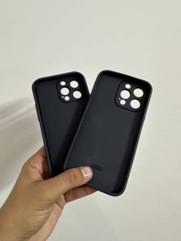 iphone 14 pro max new imported covers ( 2 covers rs. 4000) 3