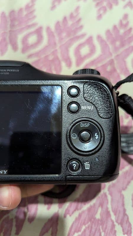 SONY CYBERSHOT DSC - H100 CAMERA FOR SELL 6