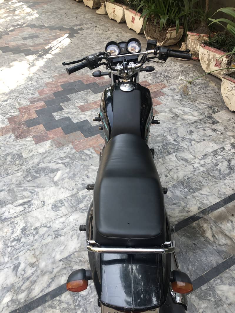 Yamaha YB 125Z-DX 2022 Low Milage Punjab Registered 1