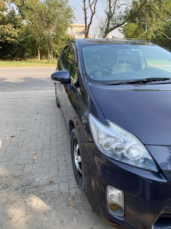 Toyota Prius 2011/14 3