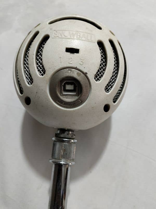 Blue Snowball mic 4