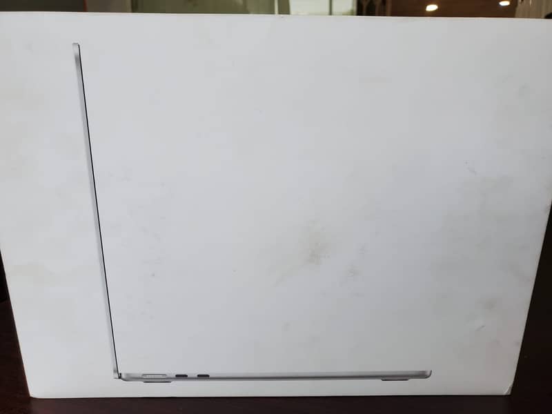 Macbook Air M2 13" 8gb ram 512gb ssd company purchased 0