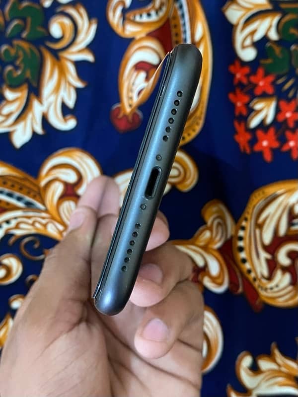 Iphone 11 Non PTA Jv BLACK 3