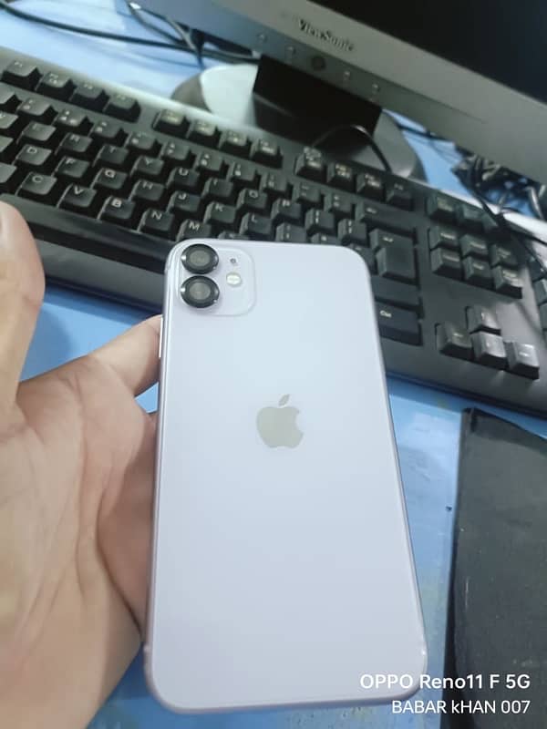 i phone 11 jv & tecno spark 6 go 1