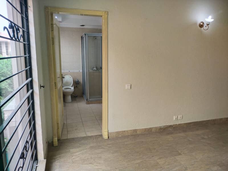 01 Kanal Upper Portion Available Lower portion LOcked in DHA Phase 3, Lahore 13