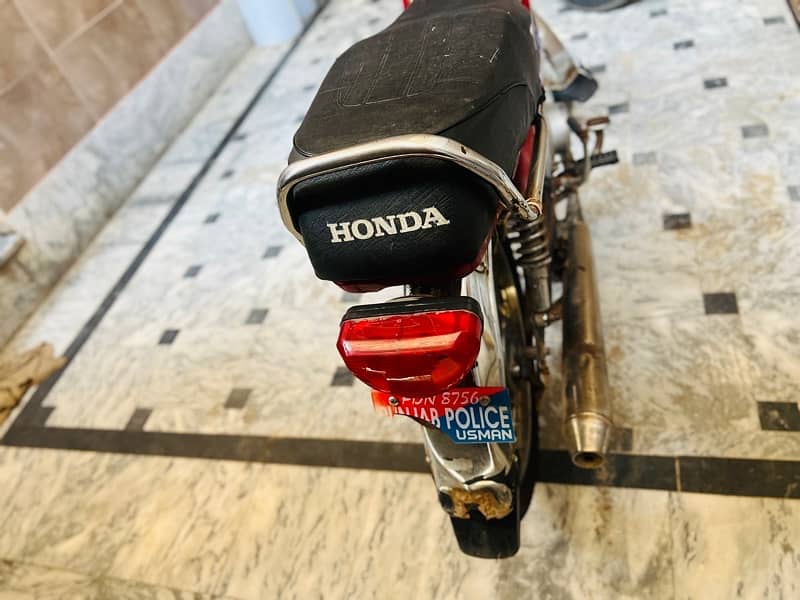 Engine repair  ha Baki sab genuine ha 2018 model ha 2