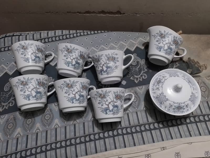 Noritake melamine dinner tea set 3