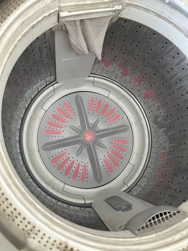 Hitachi Automatic Washing Machine 3