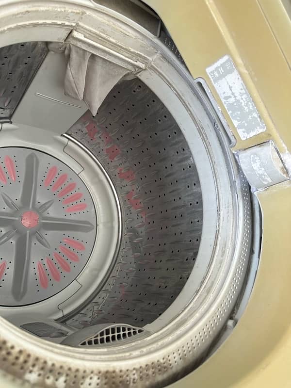 Hitachi Automatic Washing Machine 4