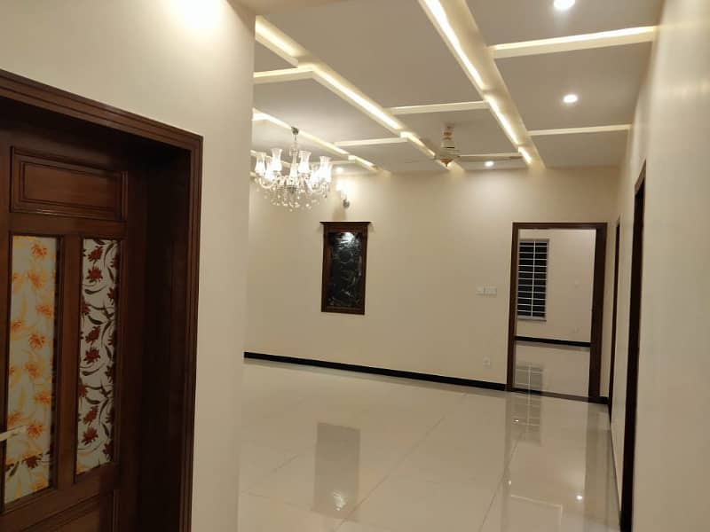 14 Marla Upper Portion With 3 Bedroom Is Available In Prime Location Of G-13/4 10