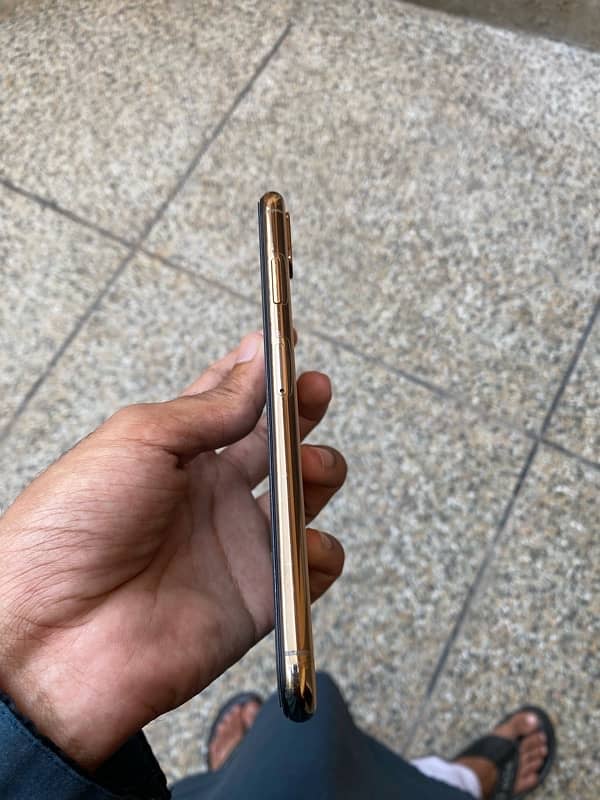 Xs Max factory unlock 1