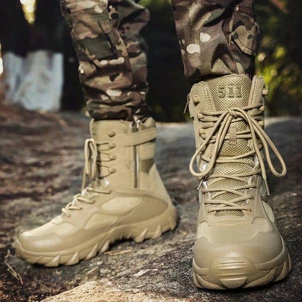 ARMY BOOTS , please only wathsapp me on this num  03135921724 2