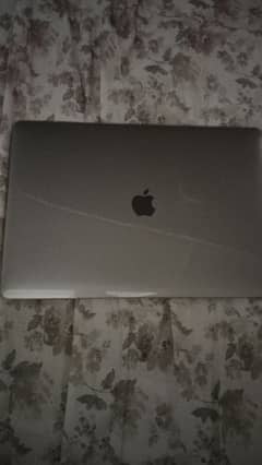 Mac book pro 2018 15 inch