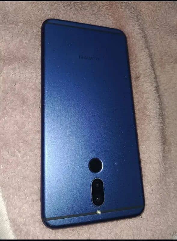 Huawei mate 10 4