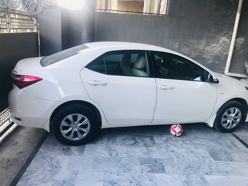 Toyota Corolla XLI VVTi 2017 4