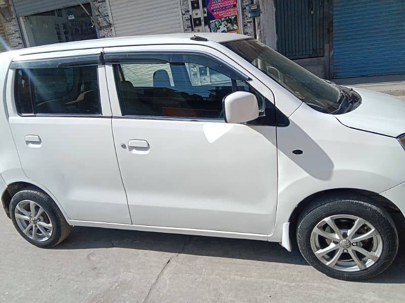 Suzuki Wagon R 2018 1