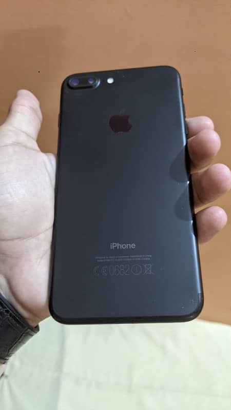 iphone 7 plus 32GB PTA approved for sale agrent 1