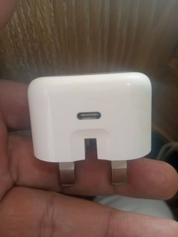 IPHONE 13 Charger 1