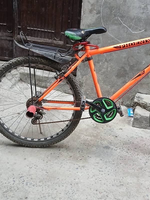 Mountain Bike in new condition . Single hand use. 2