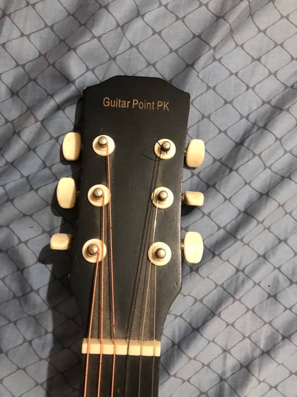 Guitar Excellent condition 2