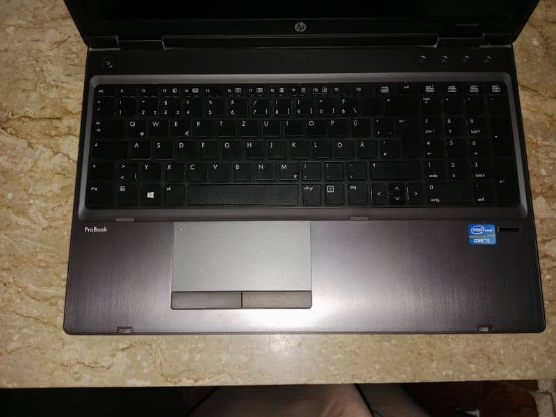 HP ProBook 6570b 1