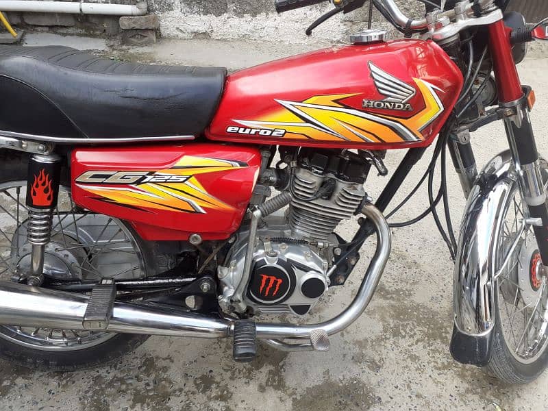 Honda CG 125 2021 hy all punjab Number hy genuine No plat sath hy 3