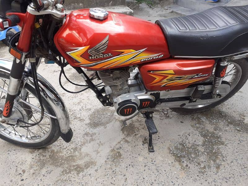 Honda CG 125 2021 hy all punjab Number hy genuine No plat sath hy 6