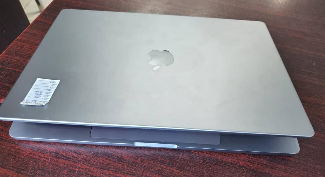 Macbook M1 Max 2021 16" 32gb Ram 512gb SSD 2