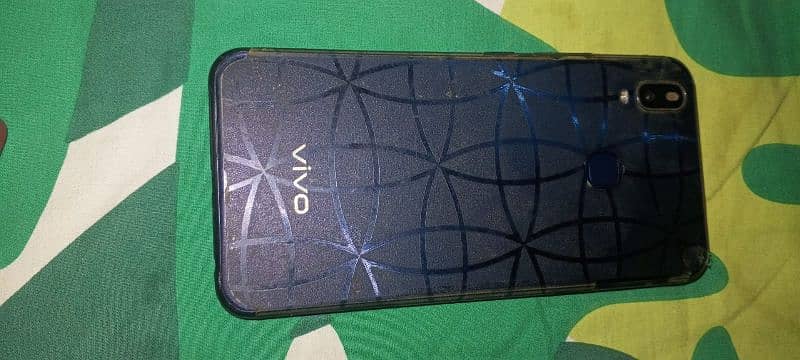 VIVO Y11 1